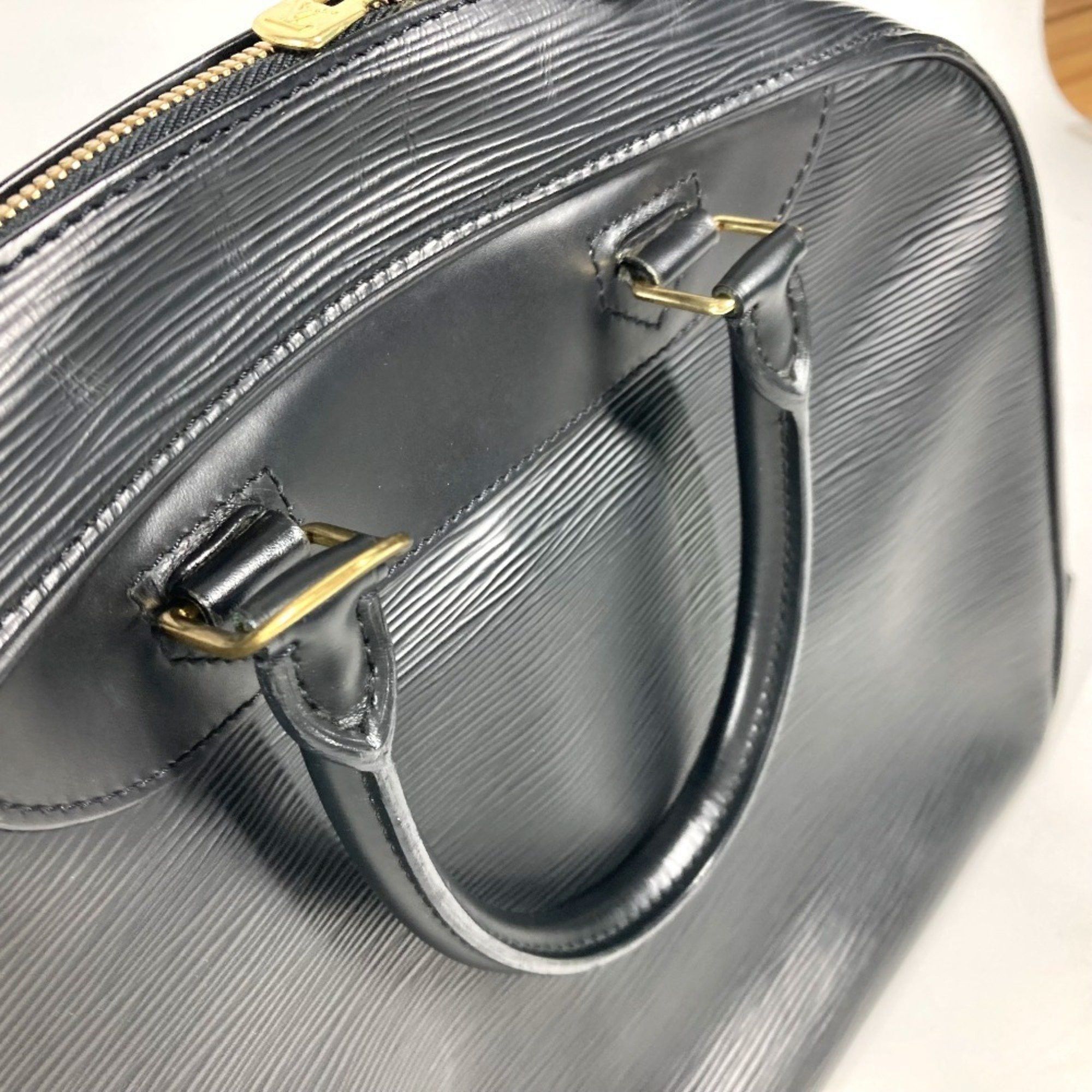Louis Vuitton Deauville handbag