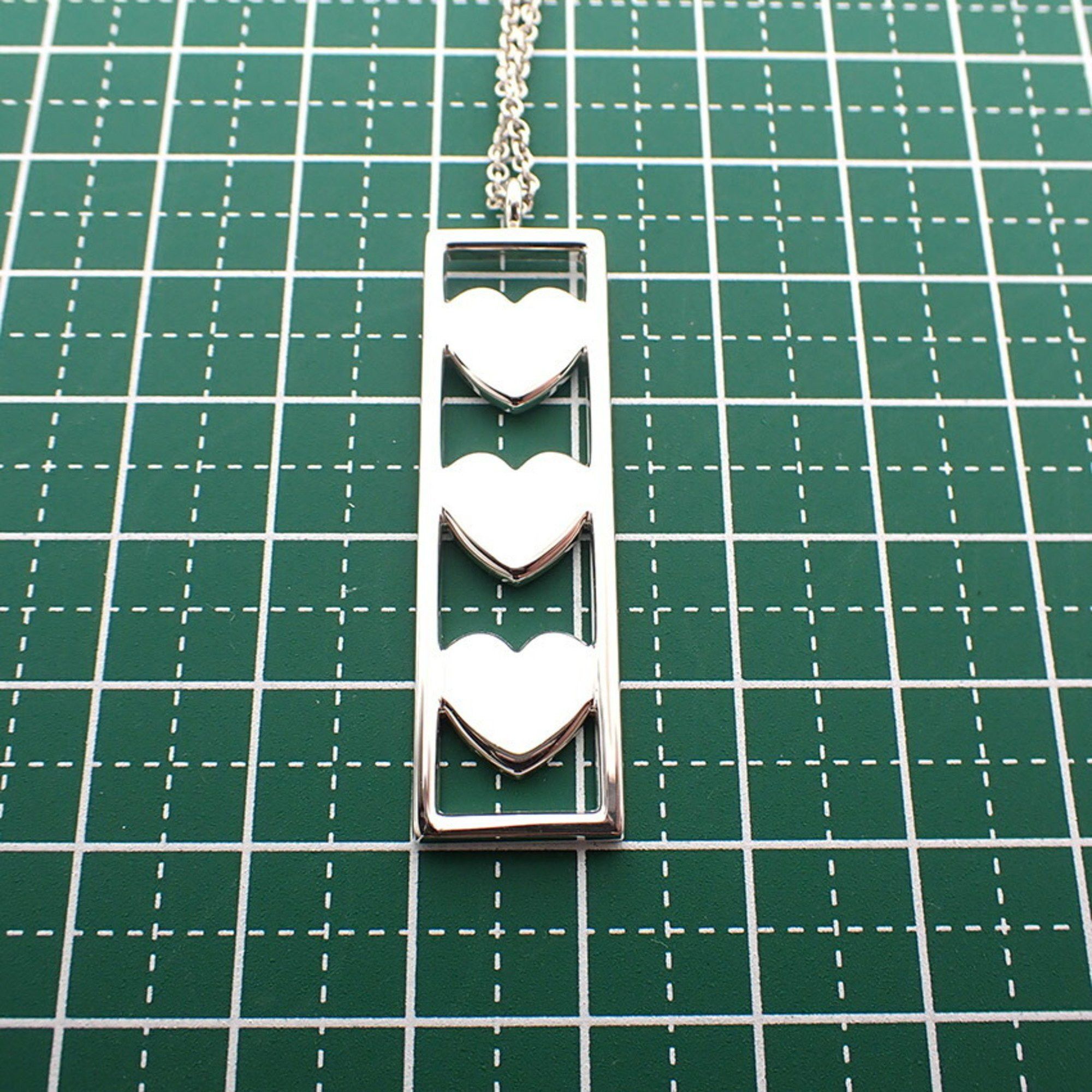 Tiffany & Co. Tiffany & Co Triple Heart pendant Size ONE SIZE - 9 Thumbnail