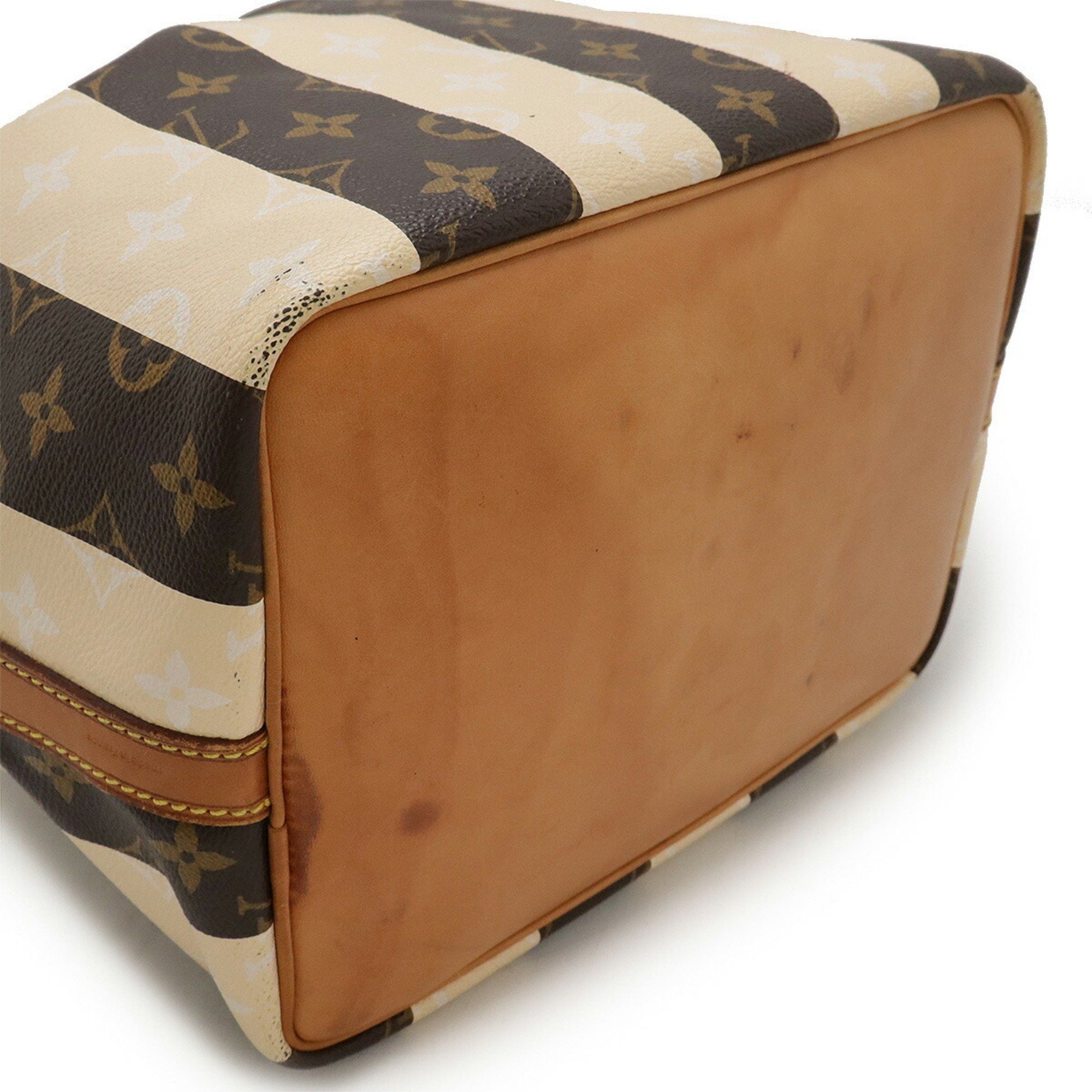 Louis Vuitton Louis Vuitton Petit Noé shoulder Size ONE SIZE - 4 Thumbnail