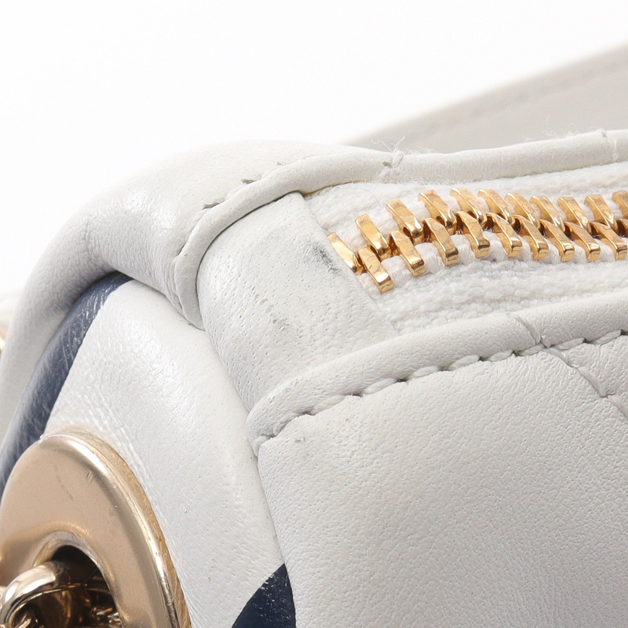 Dior Dior Vibe Micro Chain Shoulder Bag Leather White Dark Navy Size ONE SIZE - 11 Thumbnail