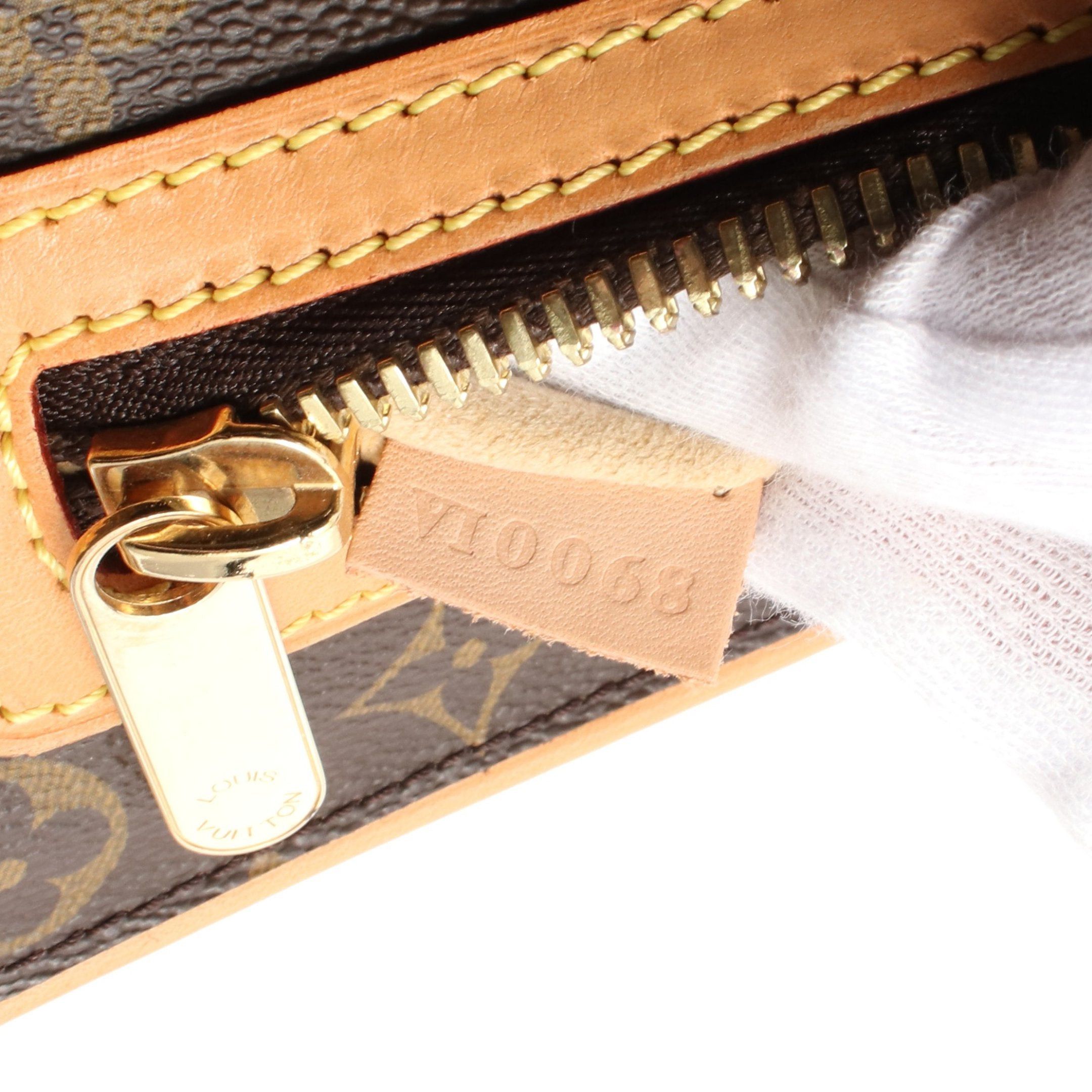 Louis Vuitton Louis Vuitton Hudson Gm Monogram Shoulder Bag Leather Brown Size ONE SIZE - 5 Thumbnail
