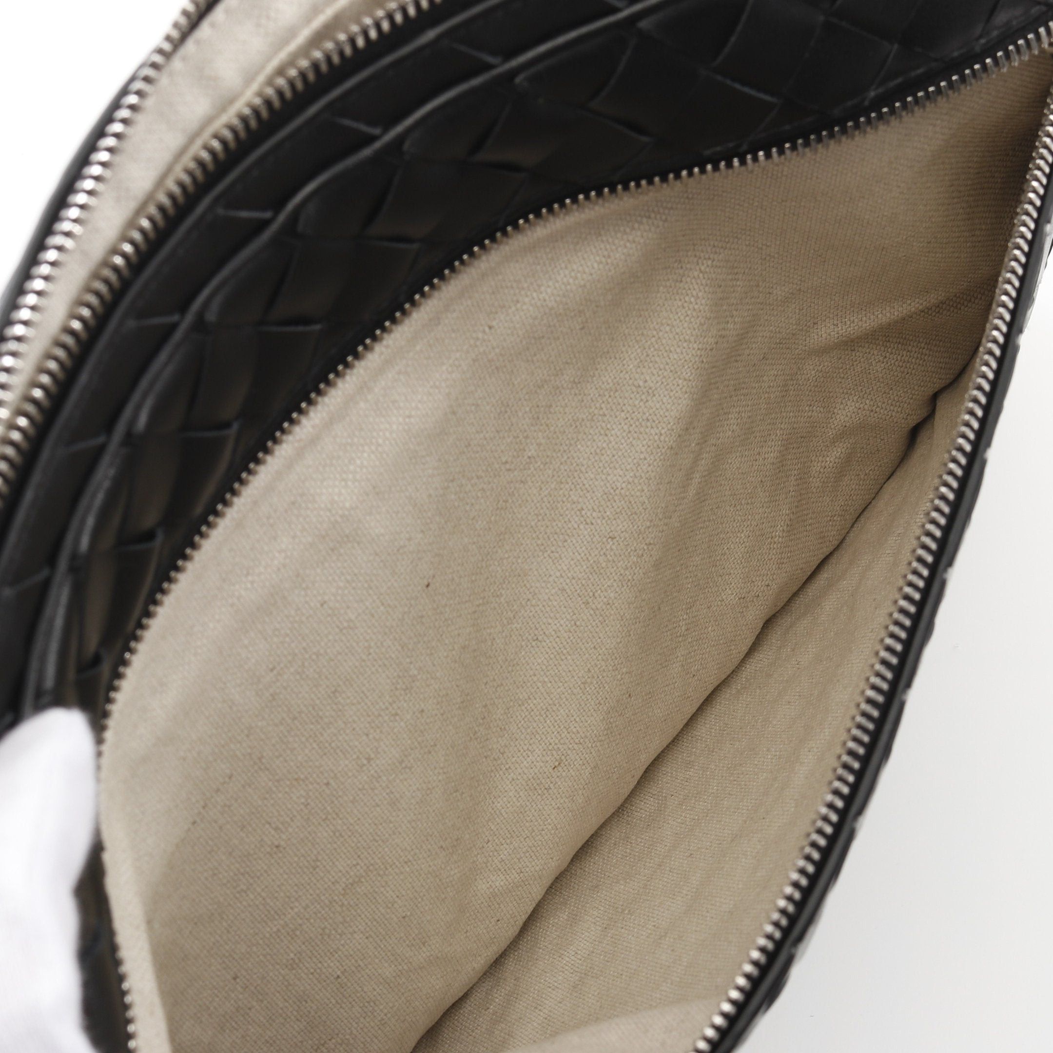 Bottega Veneta Bottega Veneta Intrecciato Clutch Bag Leather Black Size ONE SIZE - 8 Thumbnail