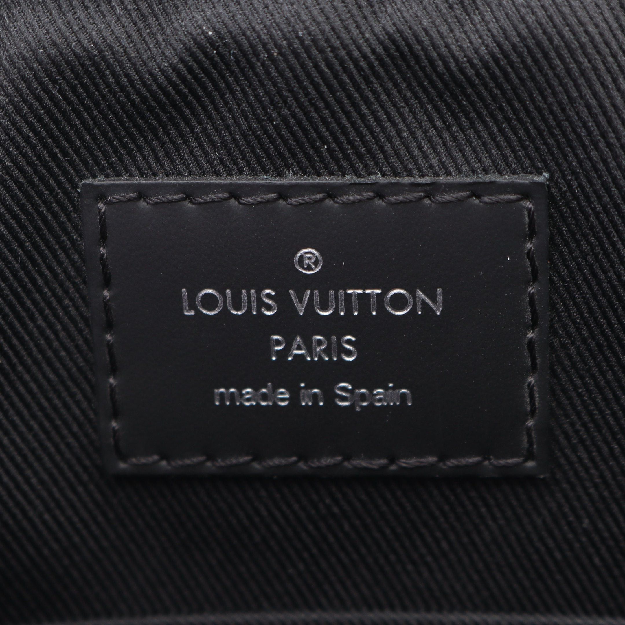 Louis Vuitton Louis Vuitton District Pm Nm Damier Graphite Shoulder Bag Leather Black Size ONE SIZE - 4 Thumbnail