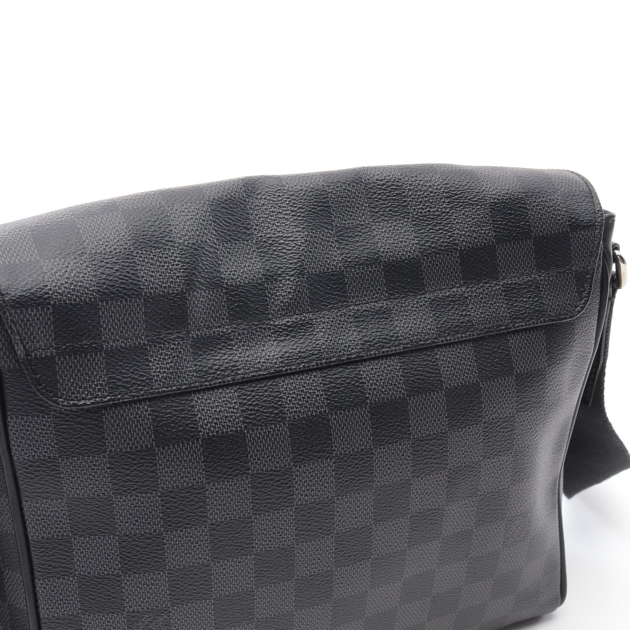 Louis Vuitton Louis Vuitton District Pm Nm Damier Graphite Shoulder Bag Leather Black Size ONE SIZE - 9 Thumbnail