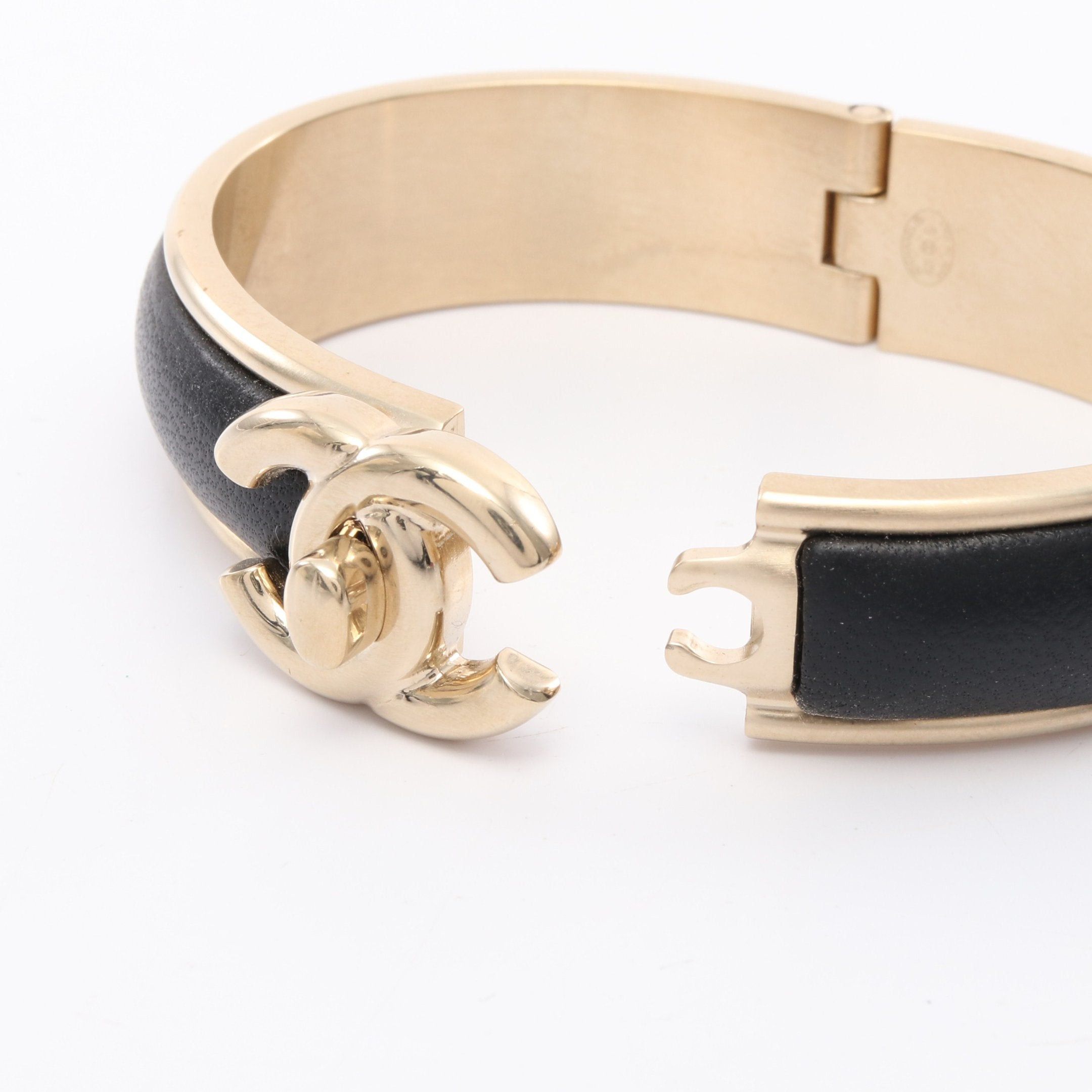 Chanel Chanel Coco Mark Bangle Gp Leather Gold Black B21S Size ONE SIZE - 3 Thumbnail