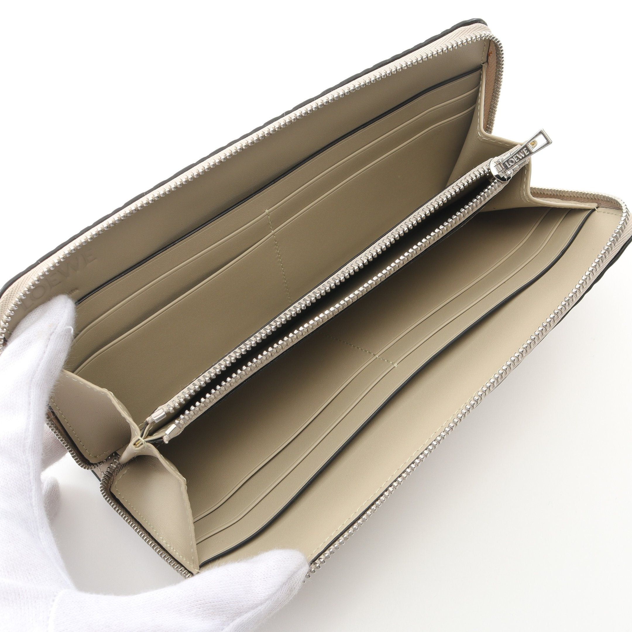Loewe Loewe Repeat Anagram Round Zipper Long Wallet Leather Beige Size ONE SIZE - 3 Thumbnail