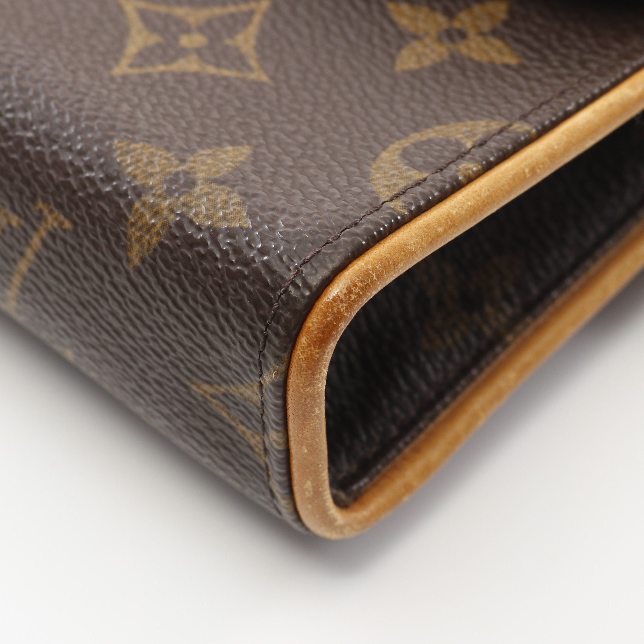 Louis Vuitton Louis Vuitton Pochette Florentine Monogram Body Bag Waist Leather Brown With Button Pressure (S) Size ONE SIZE - 6 Thumbnail