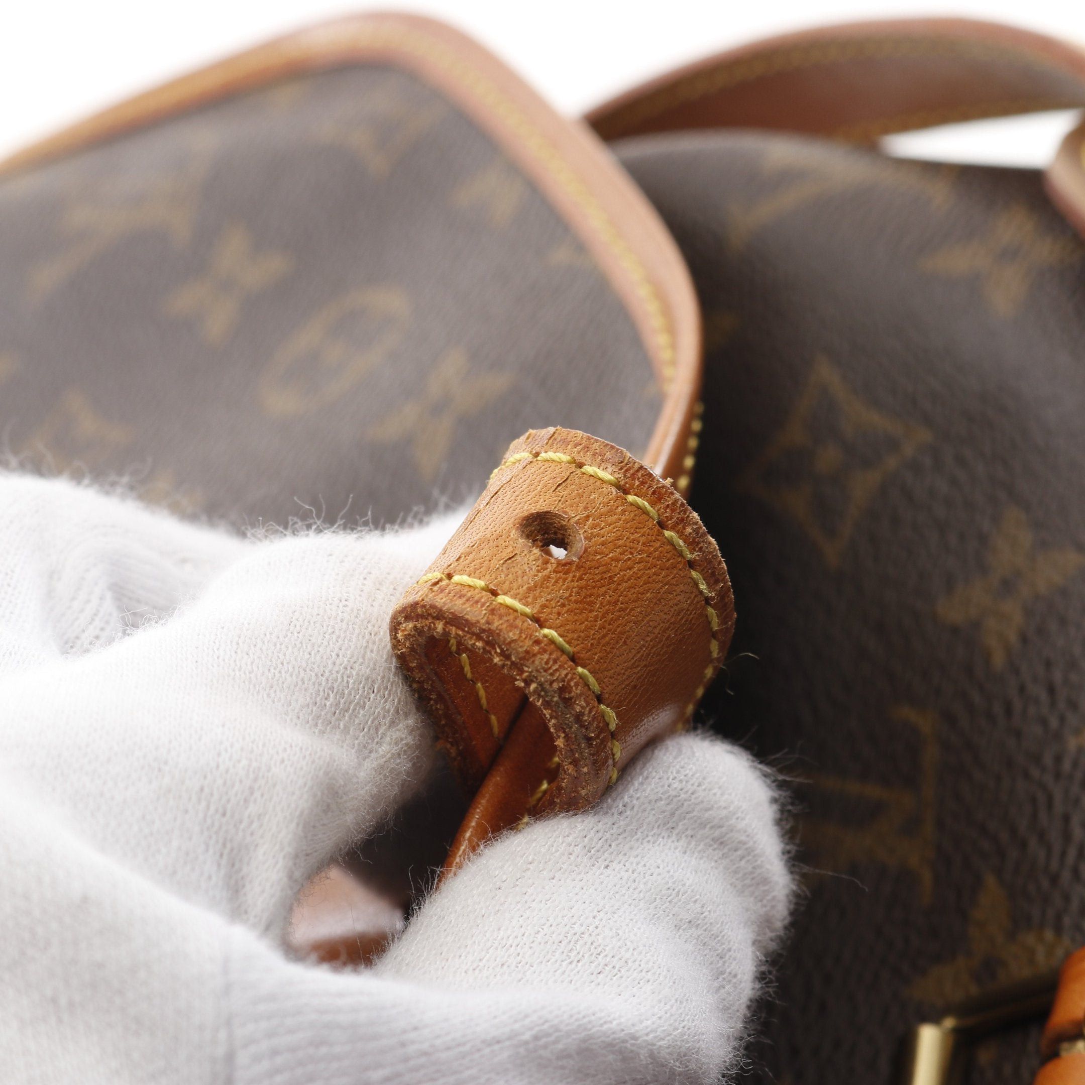 Louis Vuitton Louis Vuitton Saumur 30 Monogram Shoulder Bag Leather Brown Size ONE SIZE - 9 Thumbnail