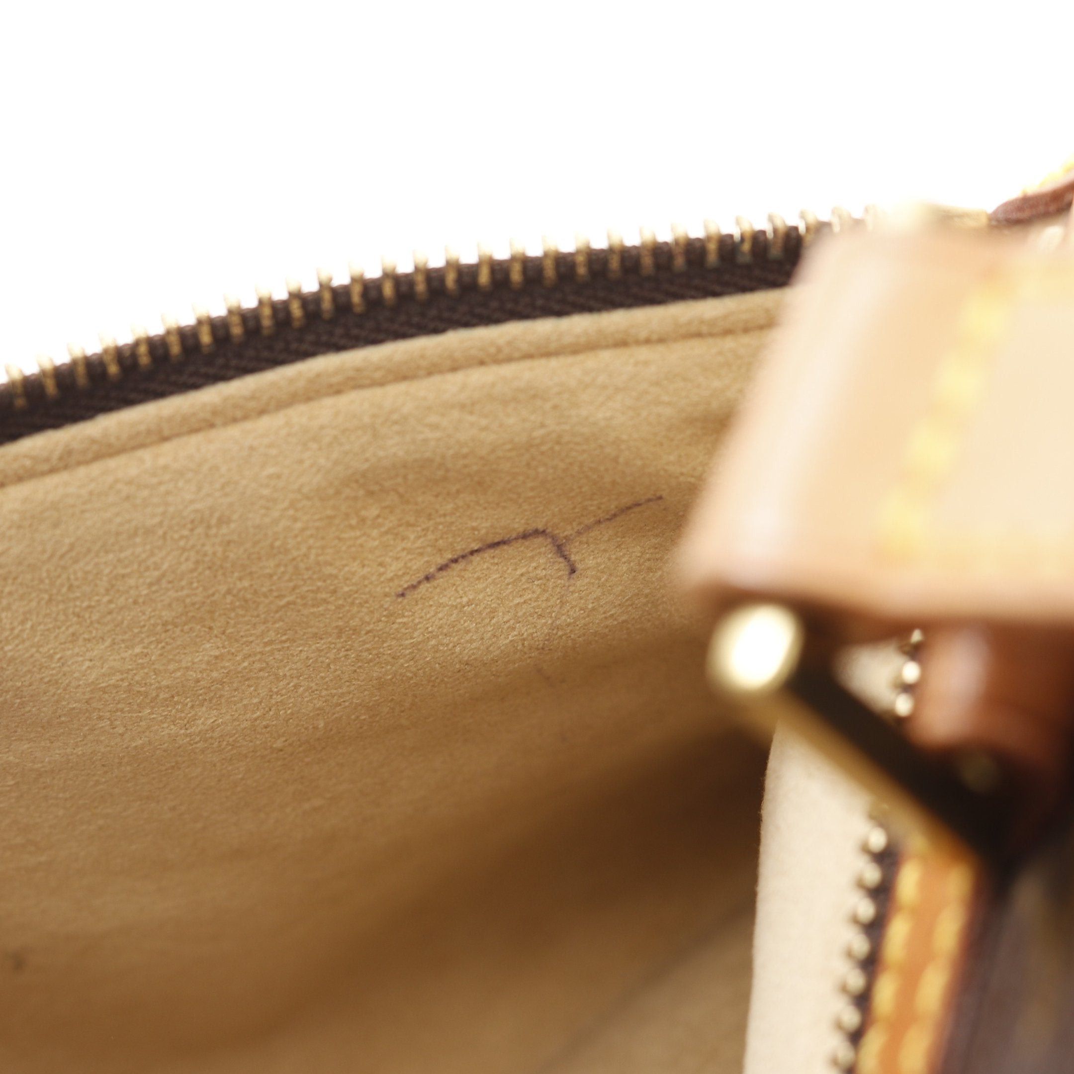 Louis Vuitton Louis Vuitton Cite Gm Monogram Shoulder Bag Leather Brown Size ONE SIZE - 9 Thumbnail