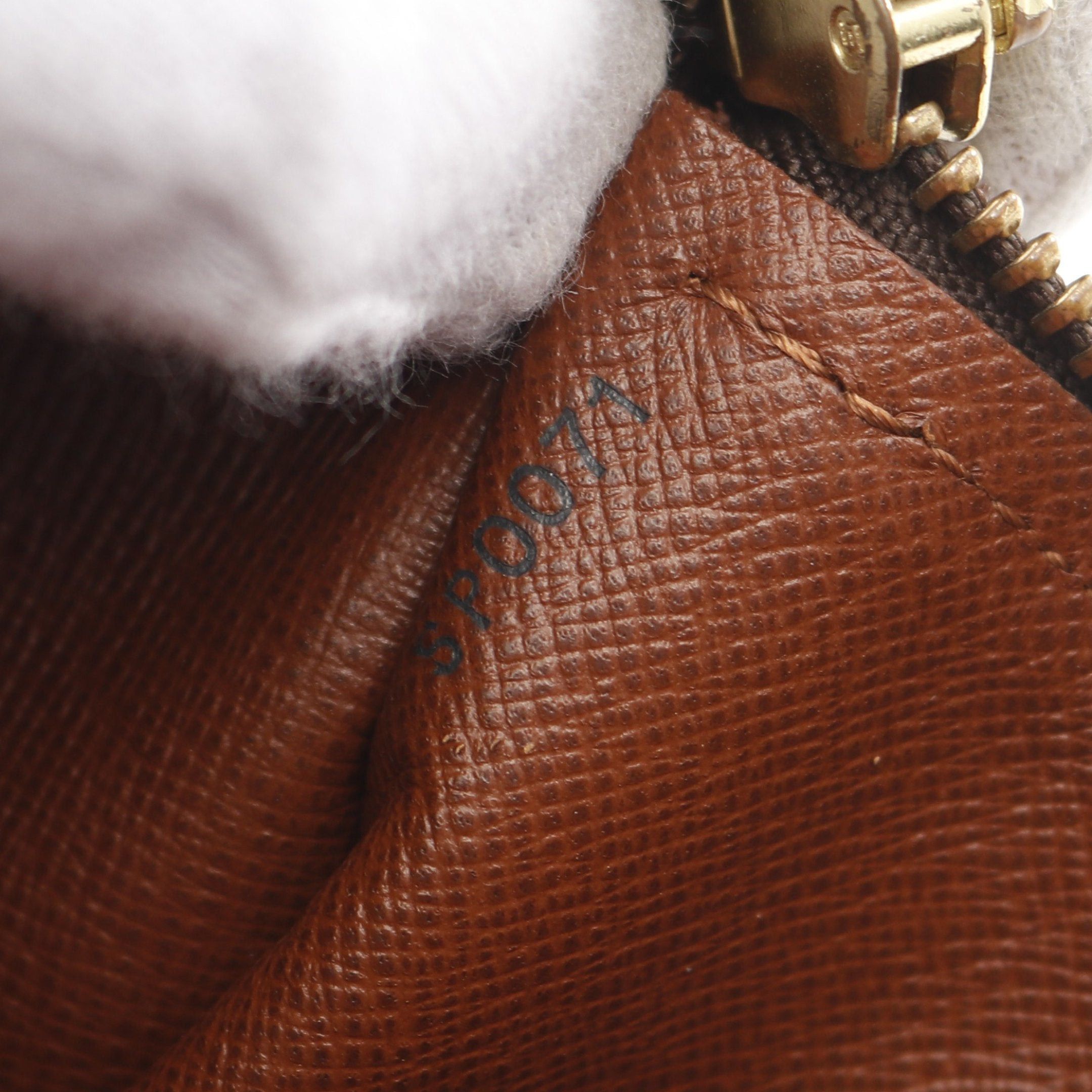 Louis Vuitton Louis Vuitton Papillon 26 Monogram Old Model Handbag Leather Brown Size ONE SIZE - 5 Thumbnail