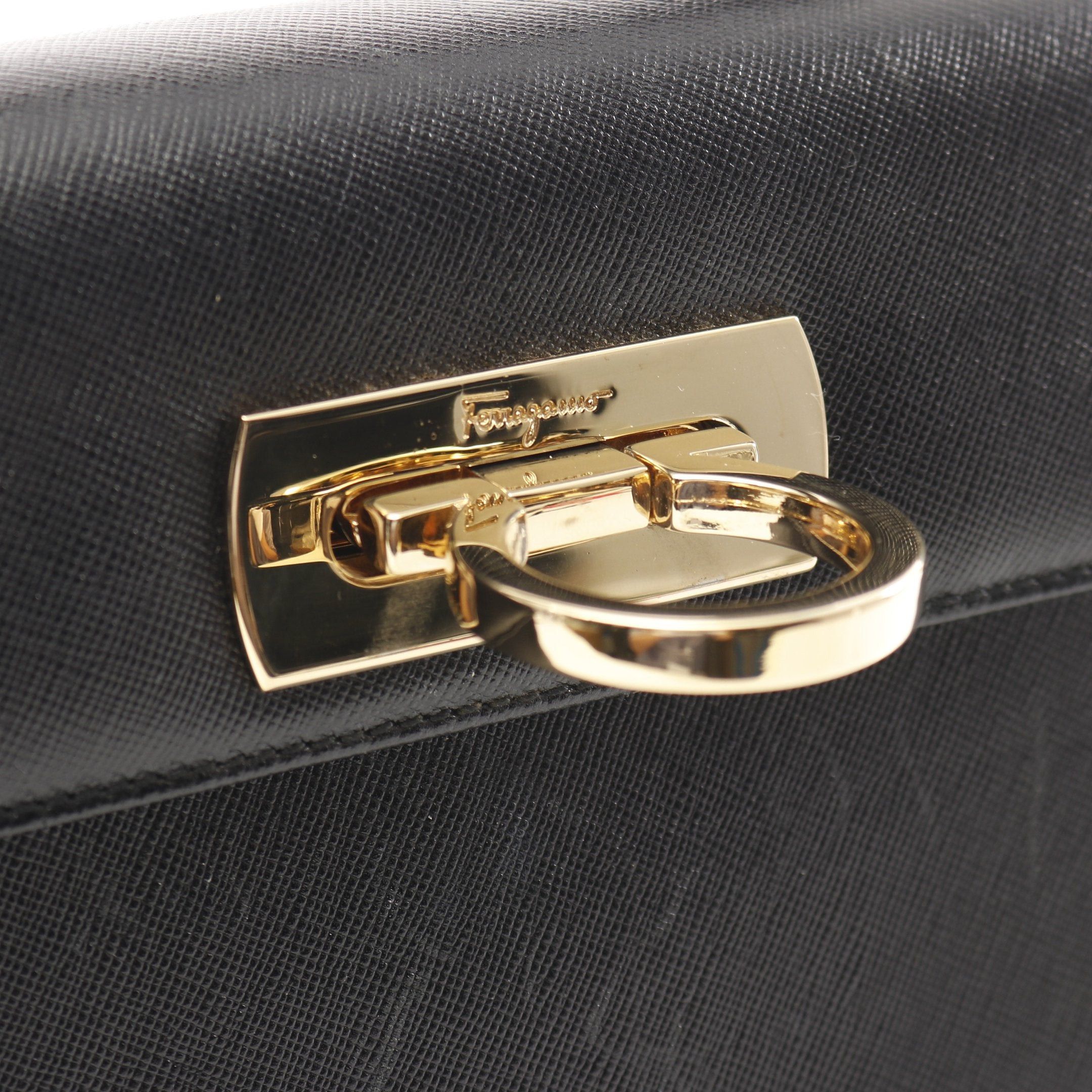 Salvatore Ferragamo Salvatore Ferragamo Gancini Handbag Leather Black Size ONE SIZE - 12 Thumbnail