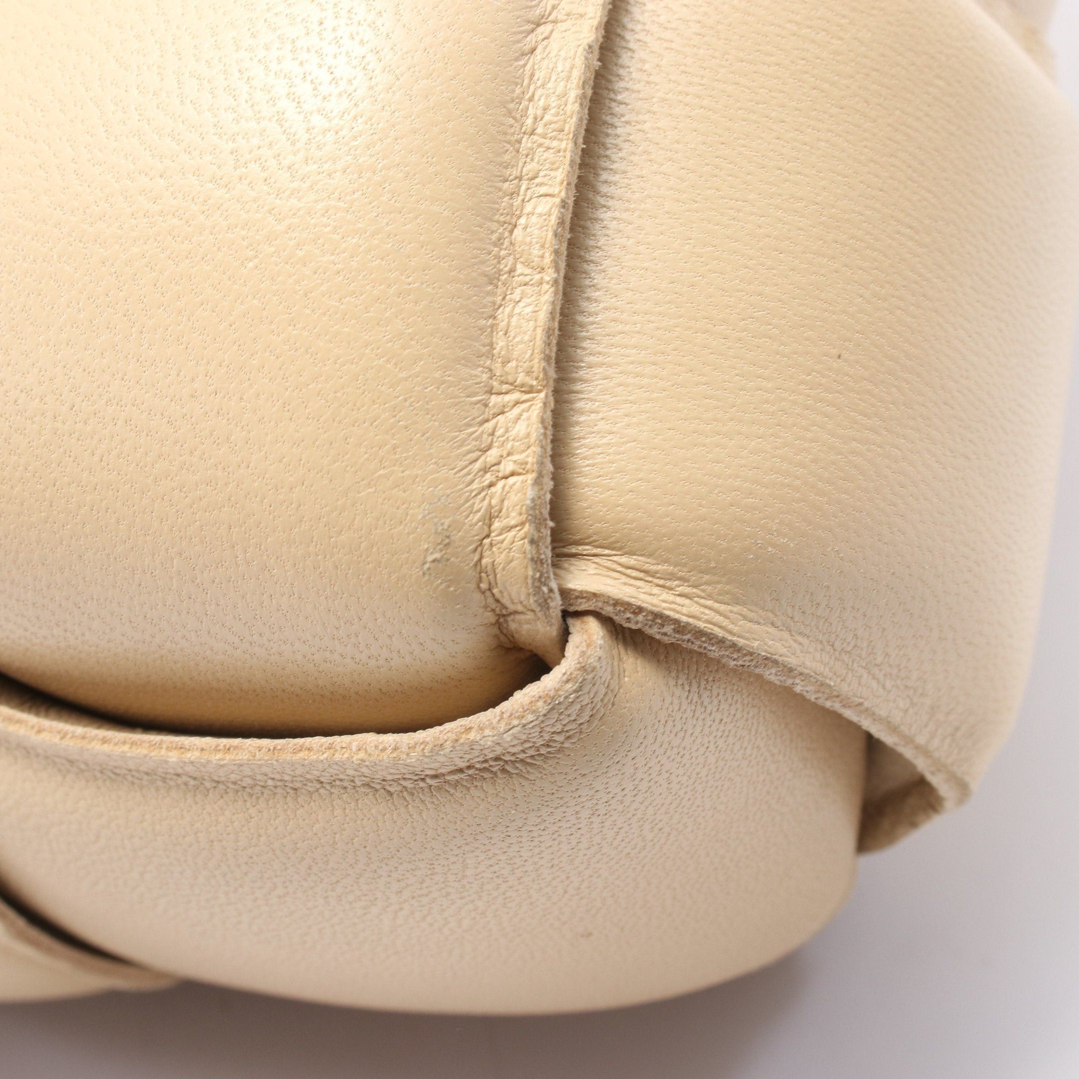 Bottega Veneta Bottega Veneta Padet Cassette Intrecciato Shoulder Bag Leather Beige Size ONE SIZE - 7 Thumbnail