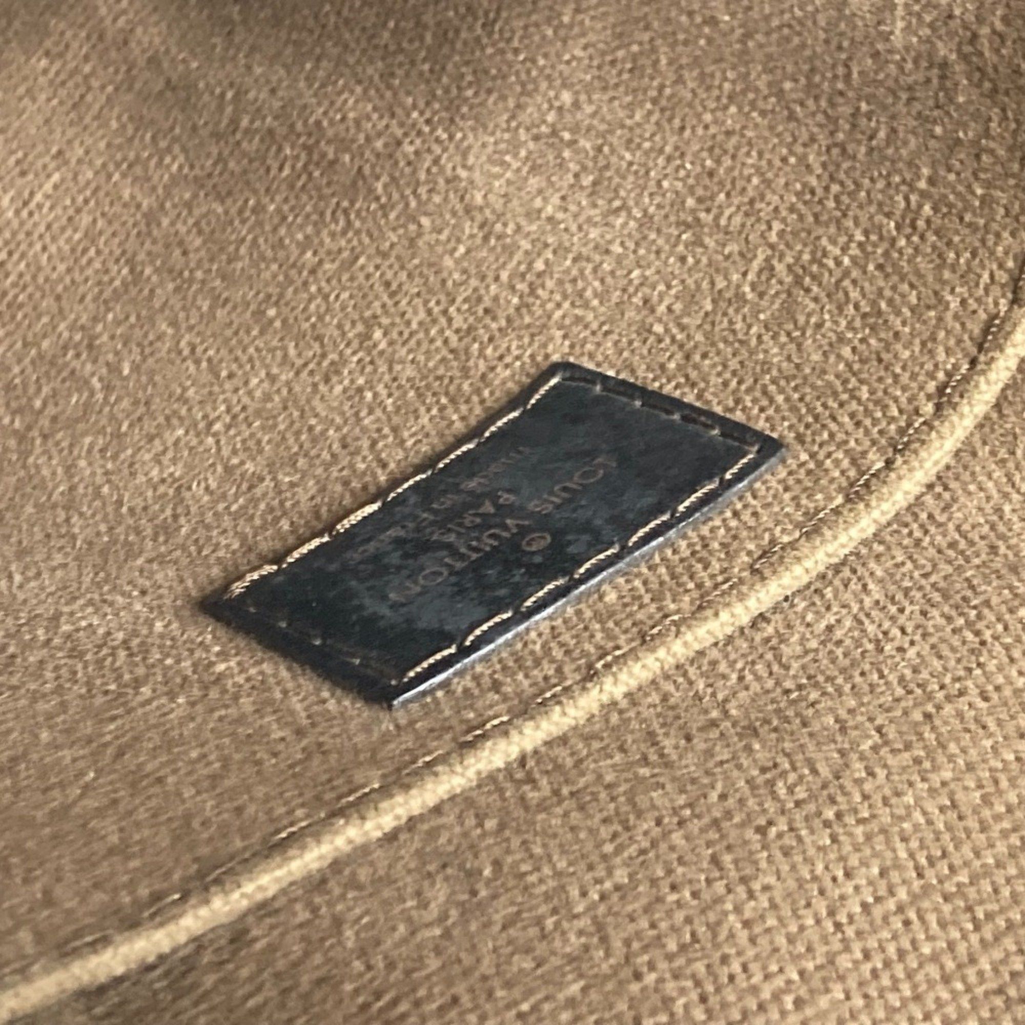 Louis Vuitton Louis Vuitton Utah clutch Size ONE SIZE - 14 Thumbnail