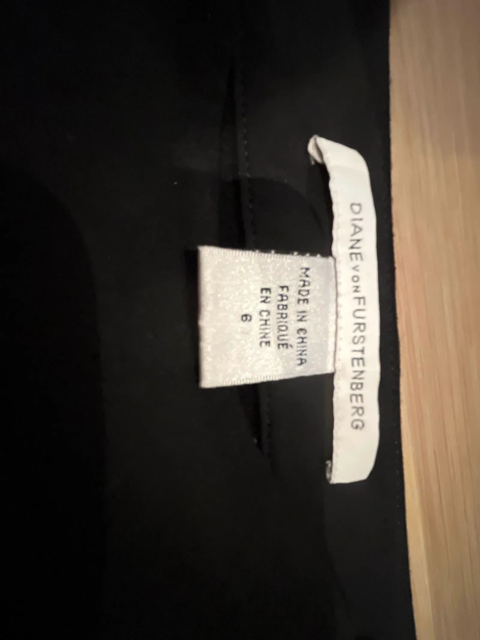 Diane von Furstenberg Diane von Furstenberg Skirt Size 28" / US 6 / IT 42 - 2 Thumbnail