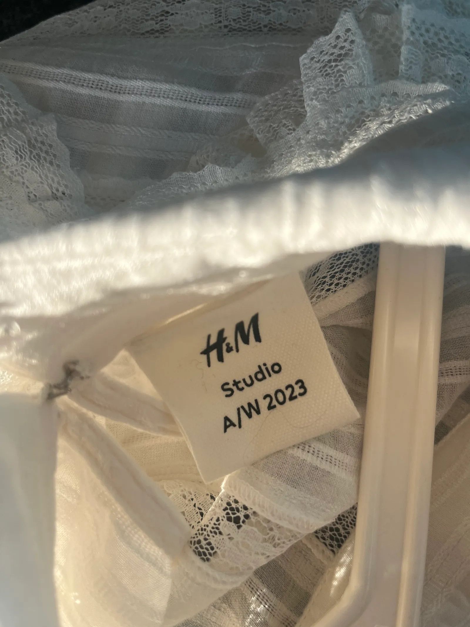 H&M H&M Blouse Size XS / US 0-2 / IT 36-38 - 2 Thumbnail