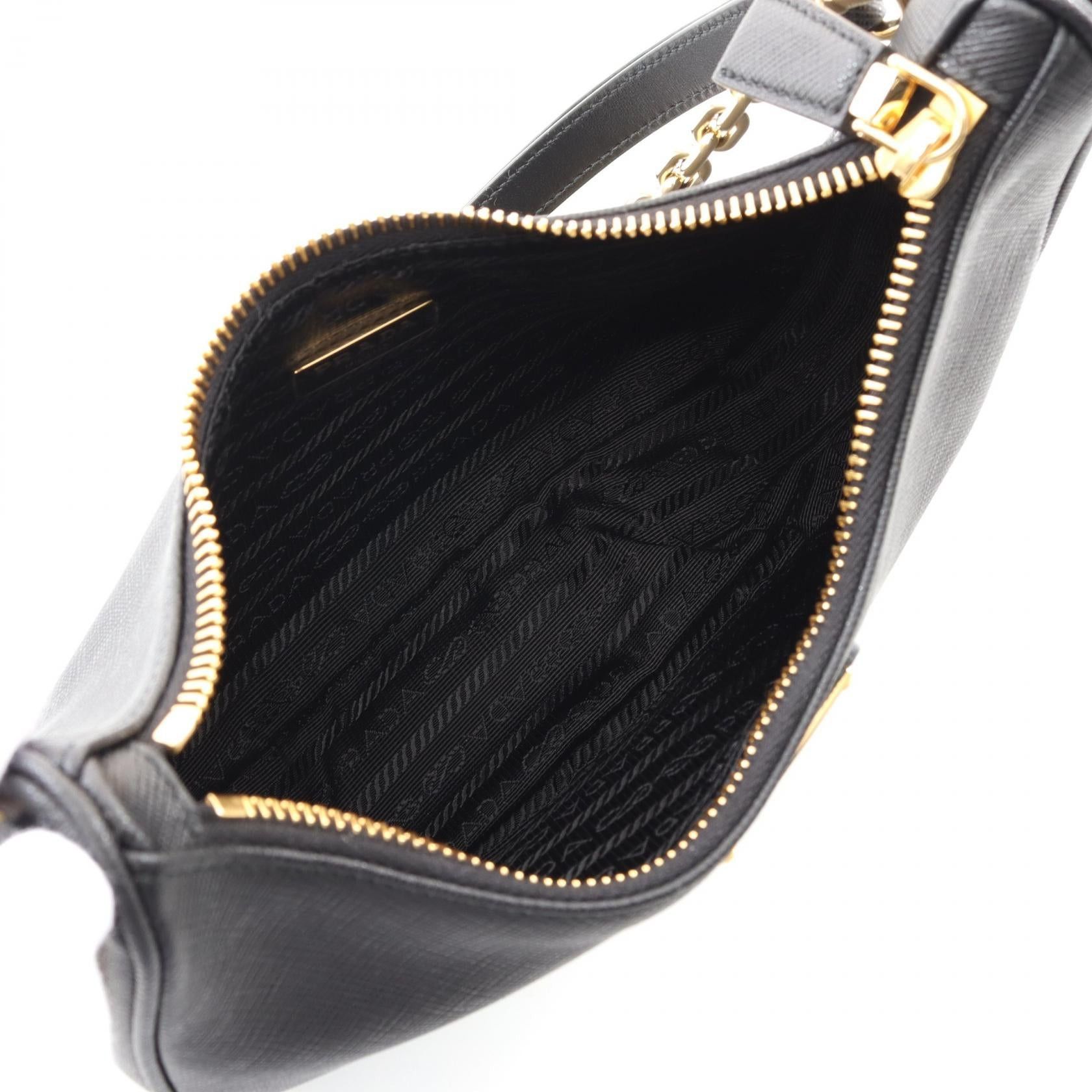 Prada Prada Saffiano Lux Re-Edition 1995 Chain Re-Nylon Shoulder Bag Leather Black Size ONE SIZE - 3 Thumbnail