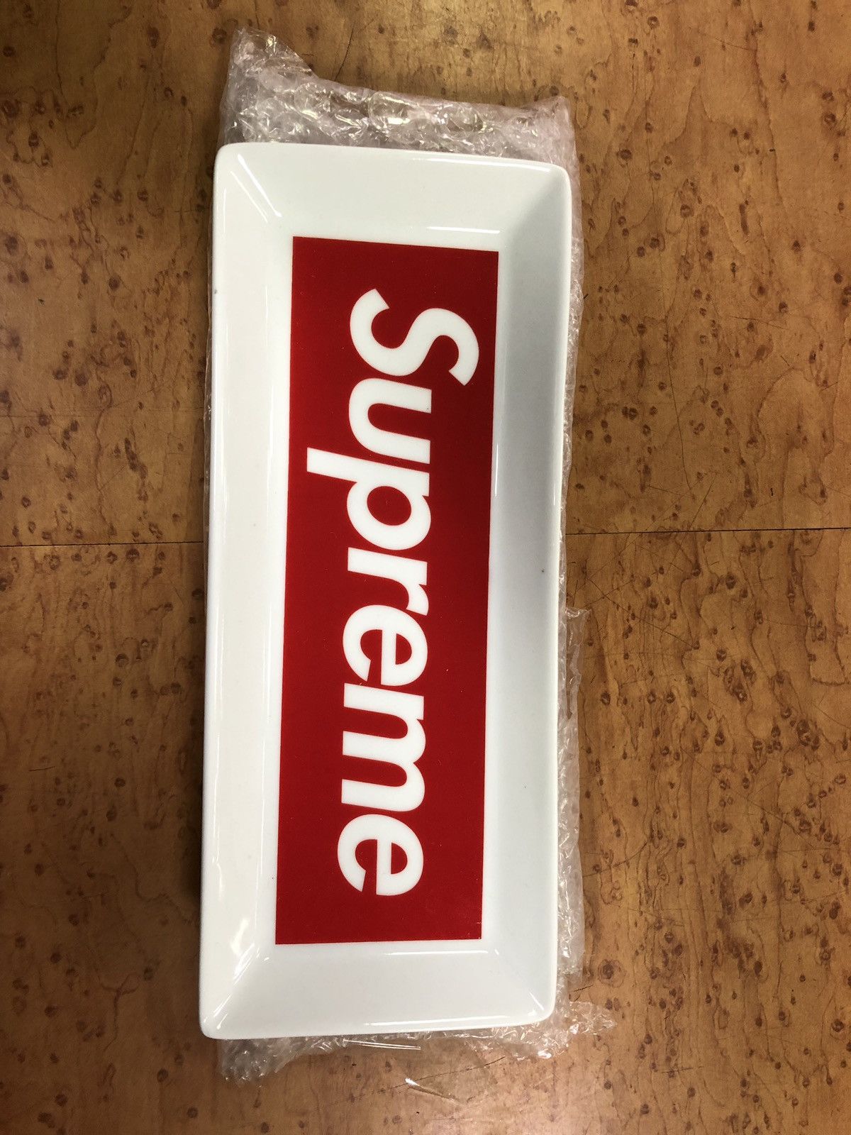 Supreme Box Logo Ceramic Tray White Red 2014 Ashtray BRAND