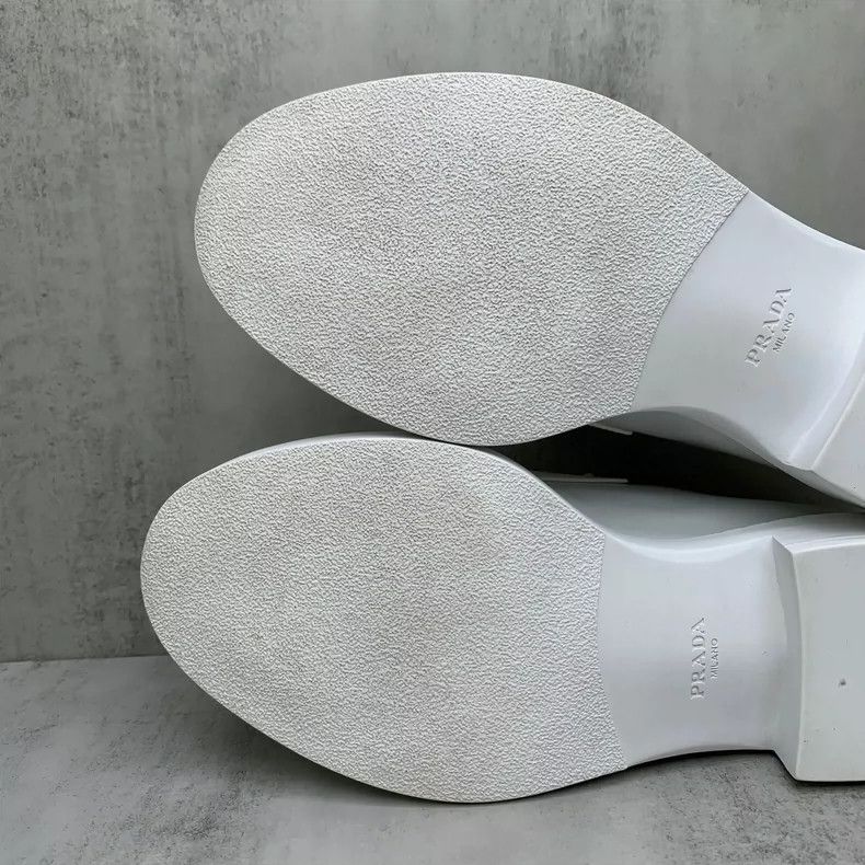 Prada Prada White Loafers Size 36.5 Size US 6 / IT 36 - 8 Thumbnail