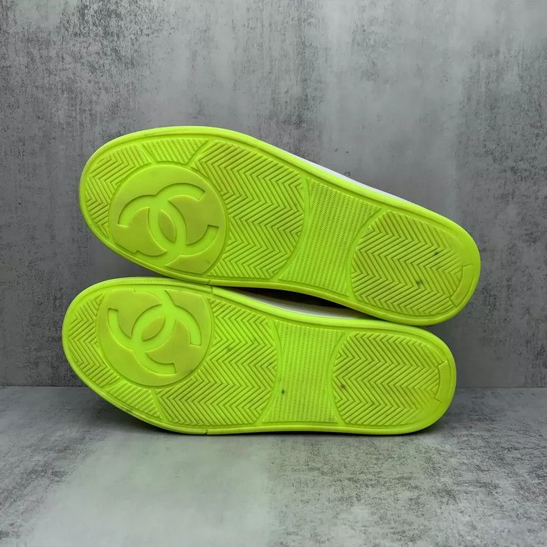 Chanel Chanel Colorful Logo Sneakers Size 37 Size US 7 / IT 37 - 7 Thumbnail