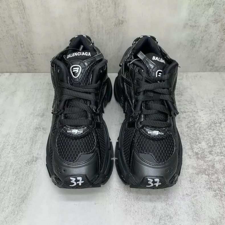 Balenciaga Balenciaga Runner Sneakers Size 37 Black Size US 7 / IT 37 - 4 Thumbnail