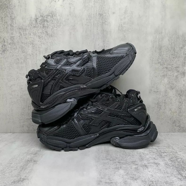 Balenciaga Balenciaga Runner Sneakers Size 37 Black Size US 7 / IT 37 - 3 Thumbnail