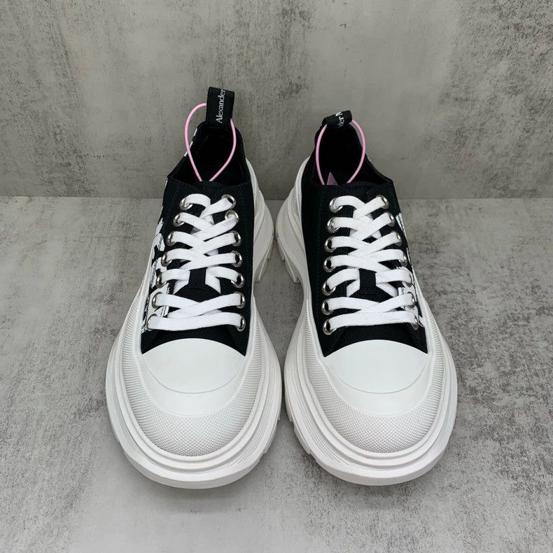 Alexander McQueen Black Graffiti Low-Top Sneakers by Alexander McQueen Size US 8 / IT 38 - 4 Thumbnail