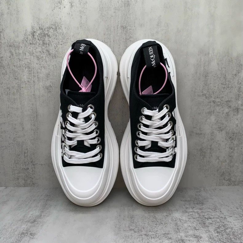 Alexander McQueen Black Graffiti Low-Top Sneakers by Alexander McQueen Size US 8 / IT 38 - 6 Thumbnail