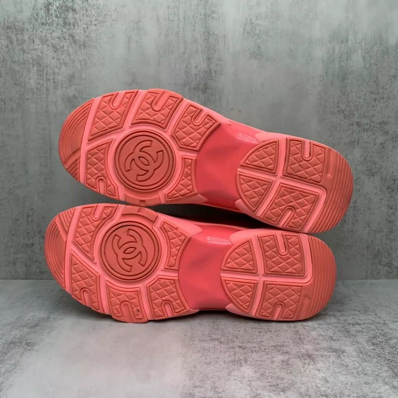 Chanel Chanel Red CC Sneakers Size 37.5 Size US 4 / IT 34 - 7 Thumbnail