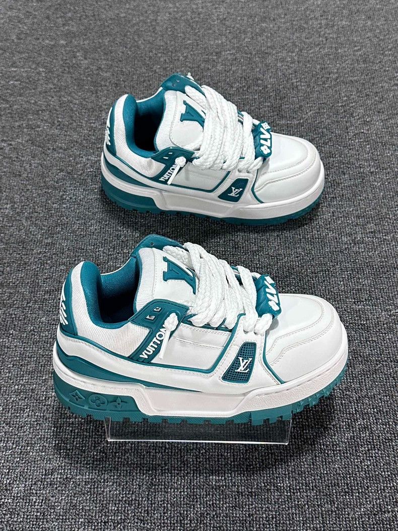 Louis Vuitton Louis Vuitton White and Teal Sneakers Size US 8 / IT 38 - 3 Thumbnail