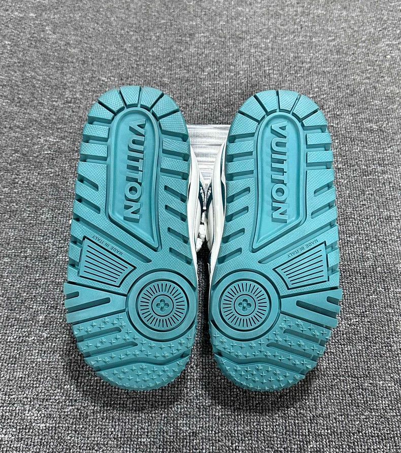Louis Vuitton Louis Vuitton White and Teal Sneakers Size US 8 / IT 38 - 6 Thumbnail