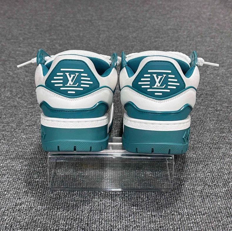 Louis Vuitton Louis Vuitton White and Teal Sneakers Size US 8 / IT 38 - 5 Thumbnail