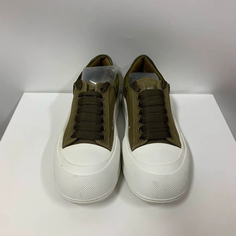 Alexander McQueen Alexander McQueen Low-top Sneakers in Olive Green Size US 8 / IT 38 - 2 Thumbnail