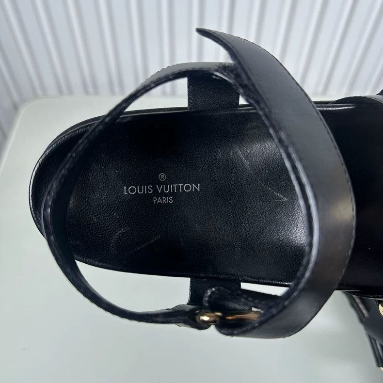 Louis Vuitton Louis Vuitton Black Chain Slide Sandals Size 37 Size US 6 / IT 36 - 7 Thumbnail