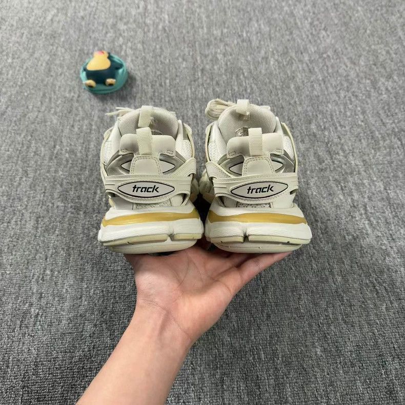 Balenciaga Balenciaga Track 1.0 Sneakers in White Size US 8 / IT 38 - 3 Thumbnail