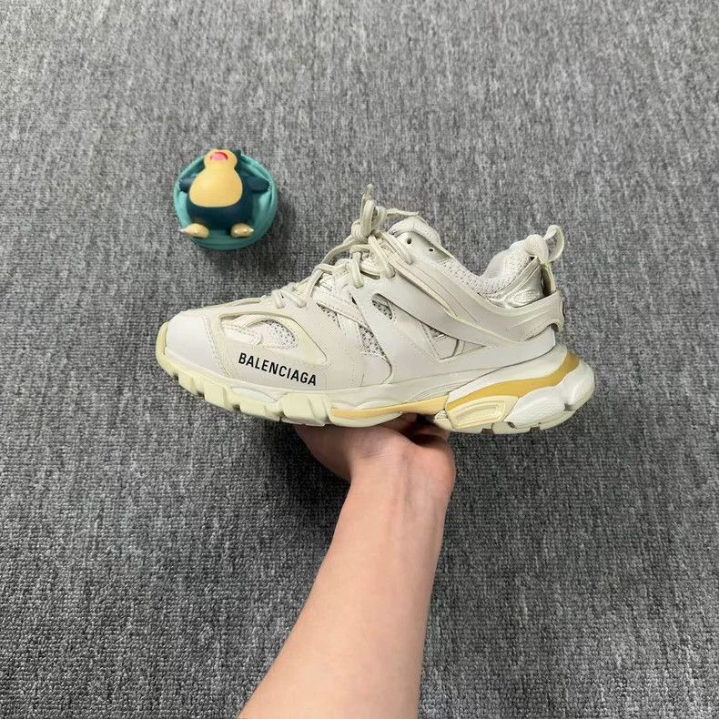 Balenciaga Balenciaga Track 1.0 Sneakers in White Size US 8 / IT 38 - 9 Thumbnail