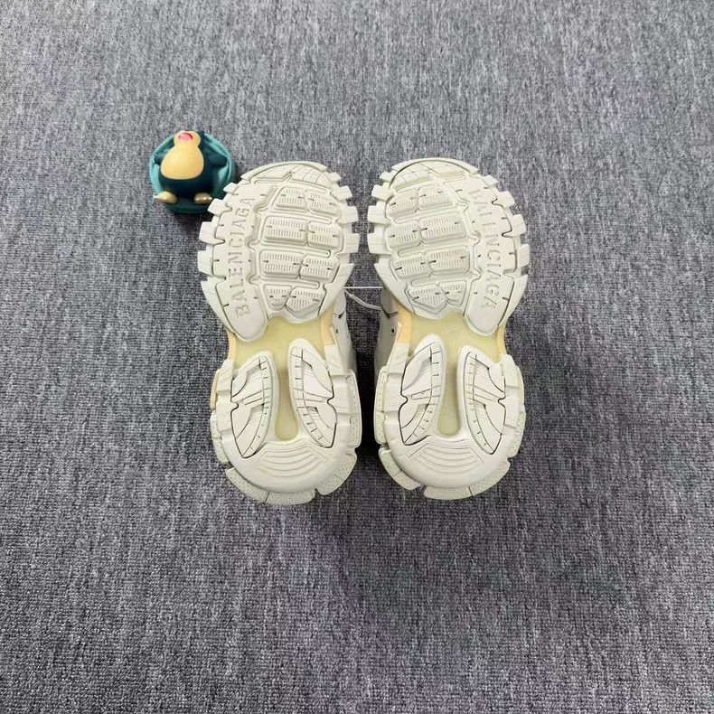 Balenciaga Balenciaga Track 1.0 Sneakers in White Size US 8 / IT 38 - 4 Thumbnail