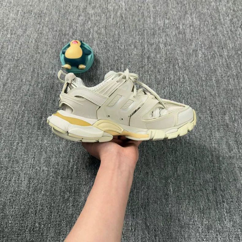 Balenciaga Balenciaga Track 1.0 Sneakers in White Size US 8 / IT 38 - 8 Thumbnail