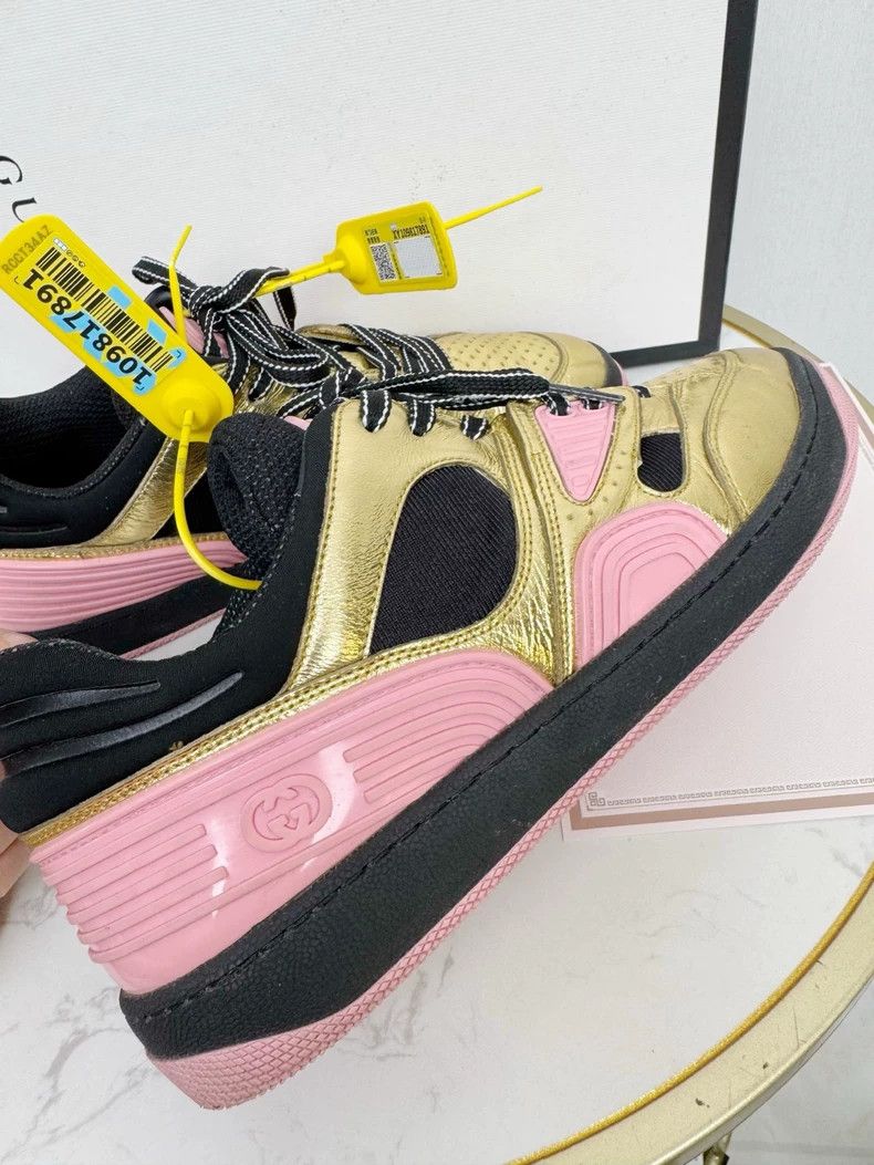 Gucci Gucci Sneakers Size 37.5 in Gold Size US 6 / IT 36 - 2 Thumbnail