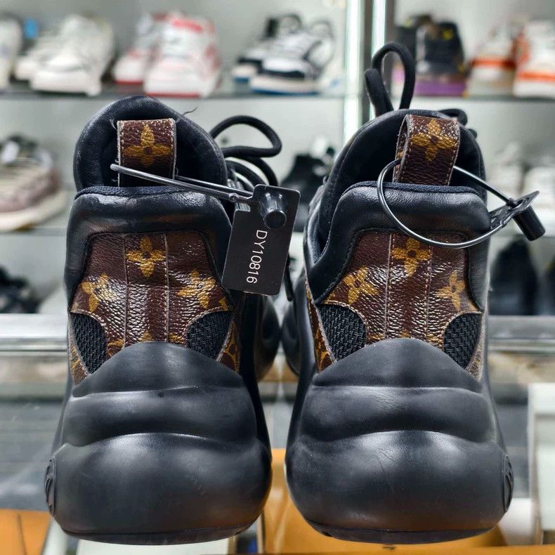 Louis Vuitton Louis Vuitton Archlight Black Sneakers Size US 4 / IT 34 - 7 Thumbnail