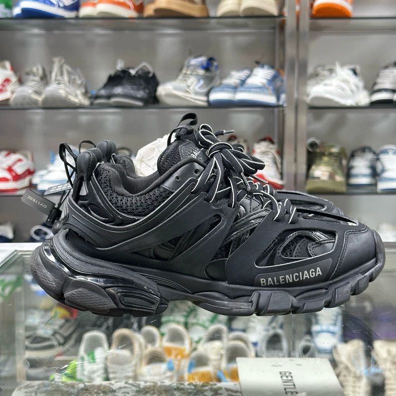 Balenciaga Balenciaga Black Track 1.0 Dad Sneakers Size US 11 / EU 44 - 2 Thumbnail