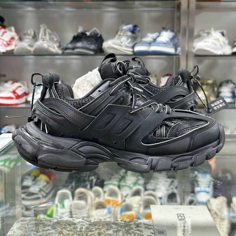 Balenciaga Balenciaga Black Track 1.0 Dad Sneakers Size US 11 / EU 44 - 4 Thumbnail