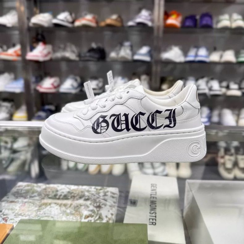 Gucci GUCCI White Sneakers with Original Box Size 35.5 Size US 5 / IT 35 - 3 Thumbnail