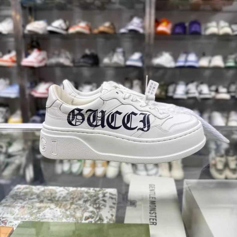 Gucci GUCCI White Sneakers with Original Box Size 35.5 Size US 5 / IT 35 - 2 Thumbnail
