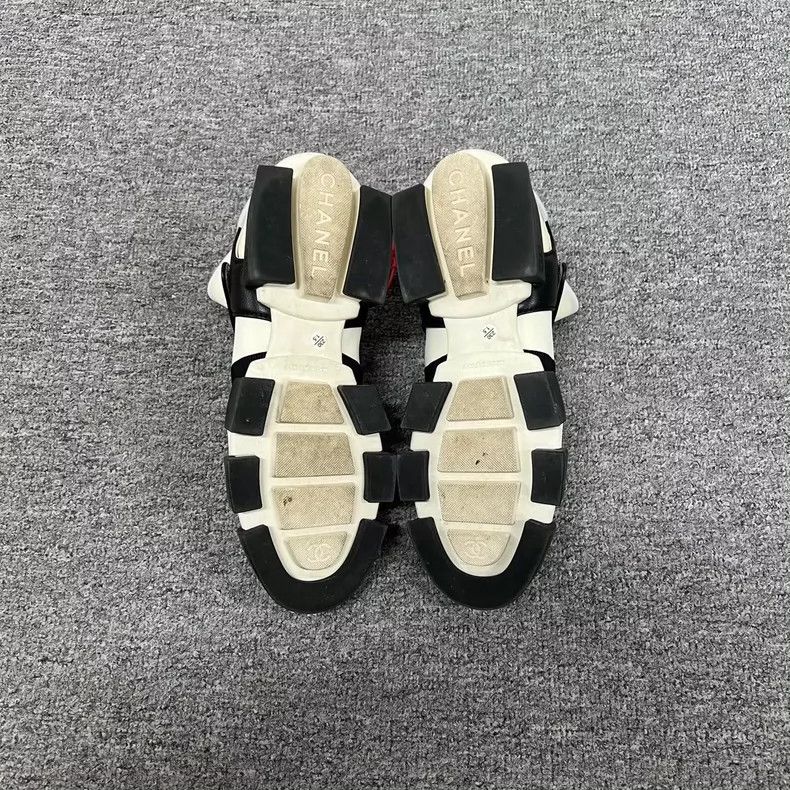 Chanel Chanel Panda Moon Shoes White Sneakers Size US 8 / IT 38 - 6 Thumbnail