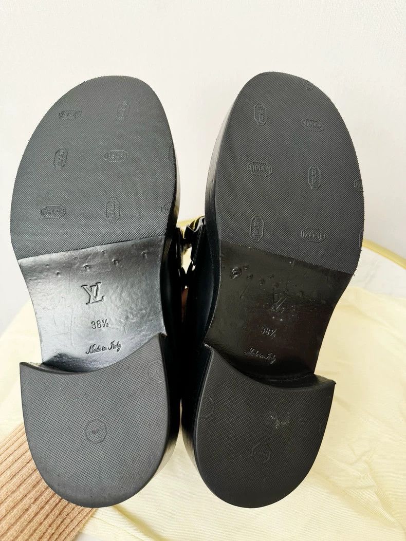 Louis Vuitton Louis Vuitton Black Loafers with Gold Detail Size US 8 / IT 38 - 5 Thumbnail