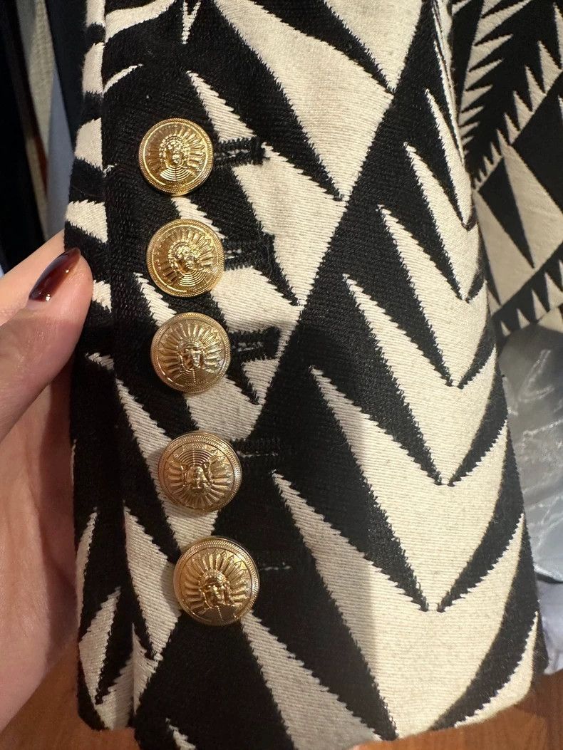 Balmain Balmain Double-Breasted Blazer with Gold Buttons-dmc Size US XXS / EU 40 - 4 Thumbnail