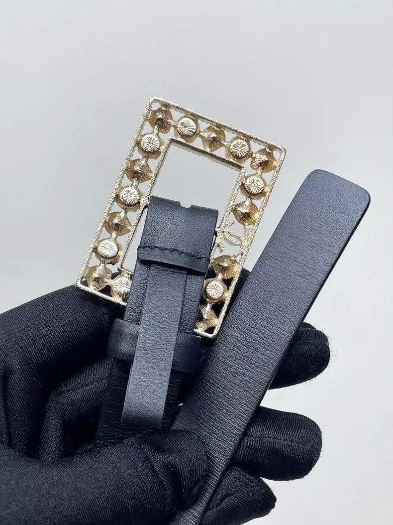 Chanel Chanel Pearl Rhinestone Buckle Waist Belt-dmc Size ONE SIZE - 4 Thumbnail