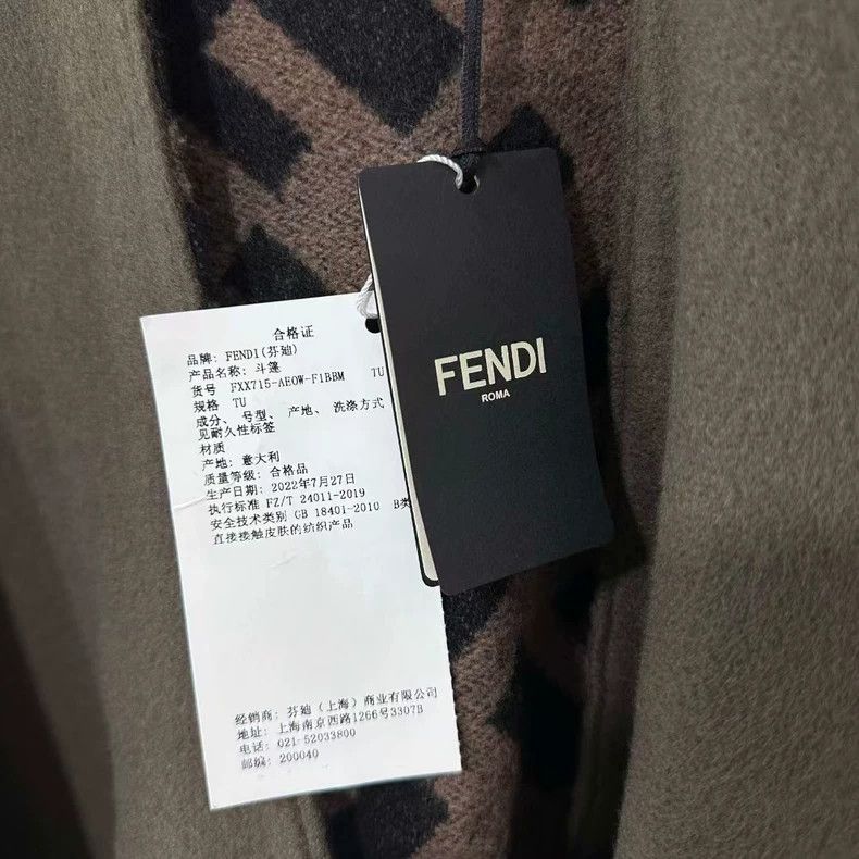Fendi Fendi Double-Sided Cashmere Blend Shawl Size US M / EU 48-50 / 2 - 6 Thumbnail