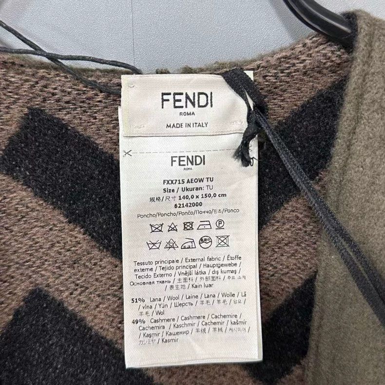 Fendi Fendi Double-Sided Cashmere Blend Shawl Size US M / EU 48-50 / 2 - 5 Thumbnail