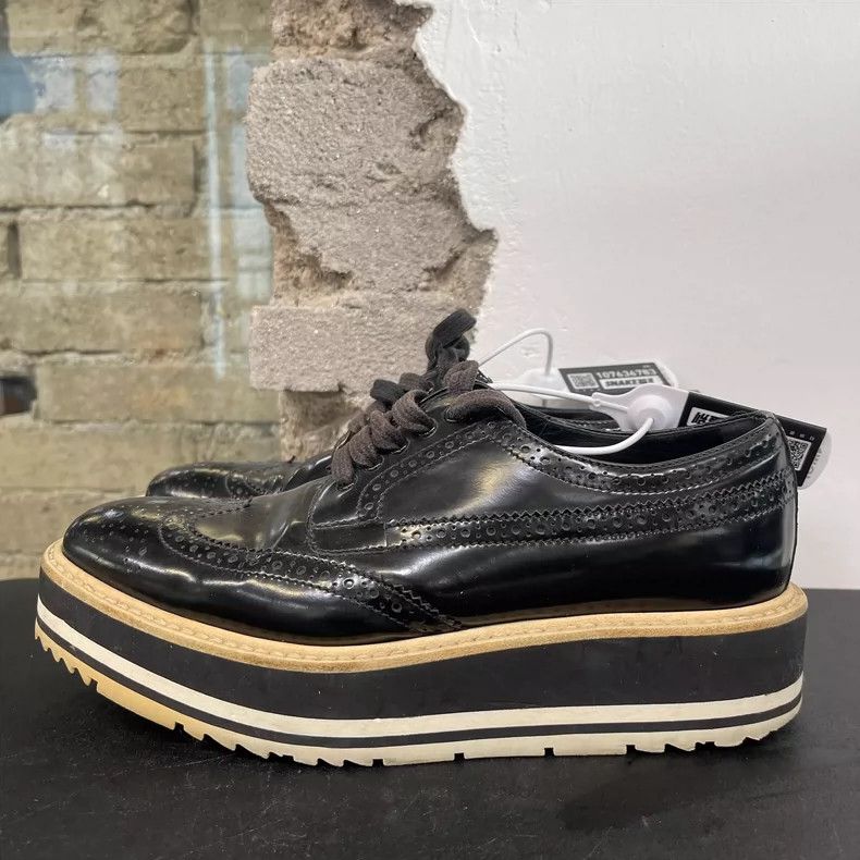 Prada Prada Platform Shoes Size 35.5 Size US 6 / IT 36 - 2 Thumbnail